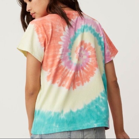 Daydreamer Tops - DAYDREAMER